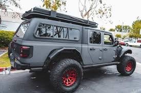 DCU Series Gladiator Truck Cap